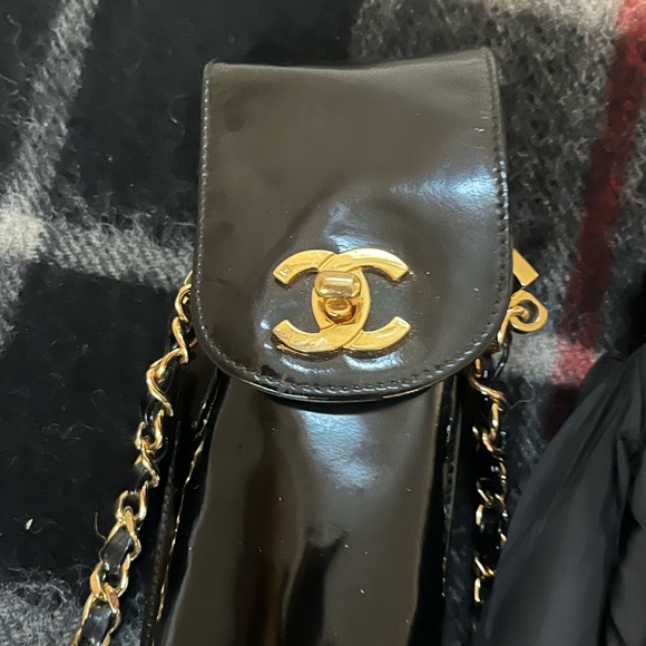 Vintage COCO CHANEL Patent Leather Umbrella Holder w/Chain and Umbrella - Picture 3 of 13